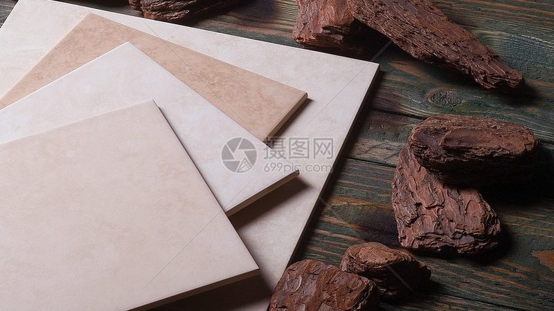 抛光砖客厅清洁保养，告别污渍困扰**